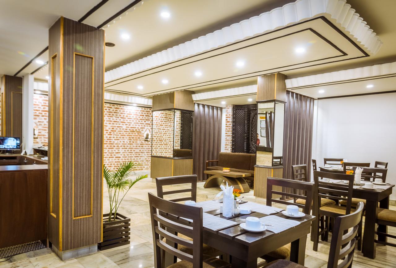 Harati Manor Inn Kathmandu Exterior foto